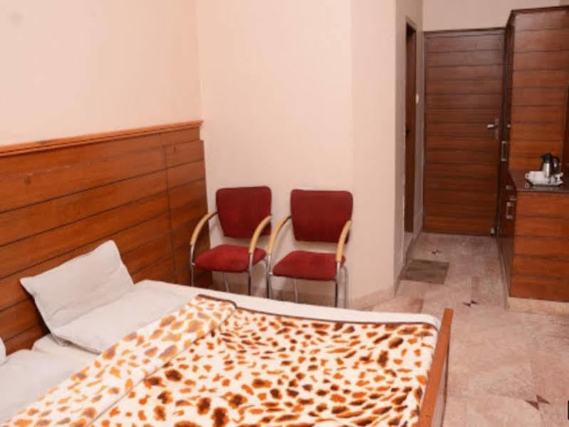 Capital O 10953 Dayal Lodge - A Boutique Hotel Agra  Dış mekan fotoğraf